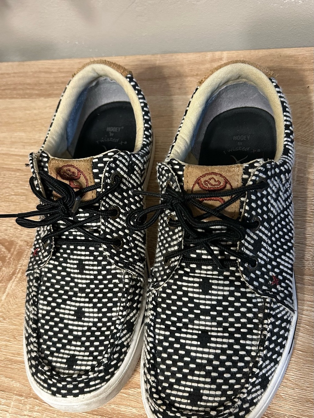 Twisted X Black & White Woven Women's Sneakers